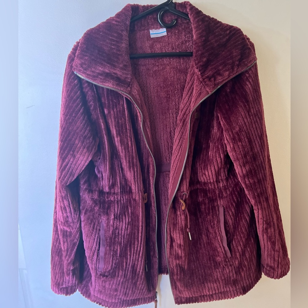 Columbia fireside plush zip up long jacket. Size xl